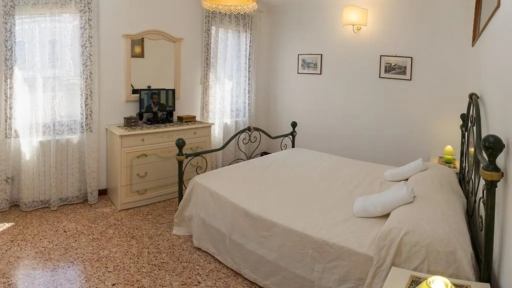 Casa San Giovanni E Paolo Venedig Italien
